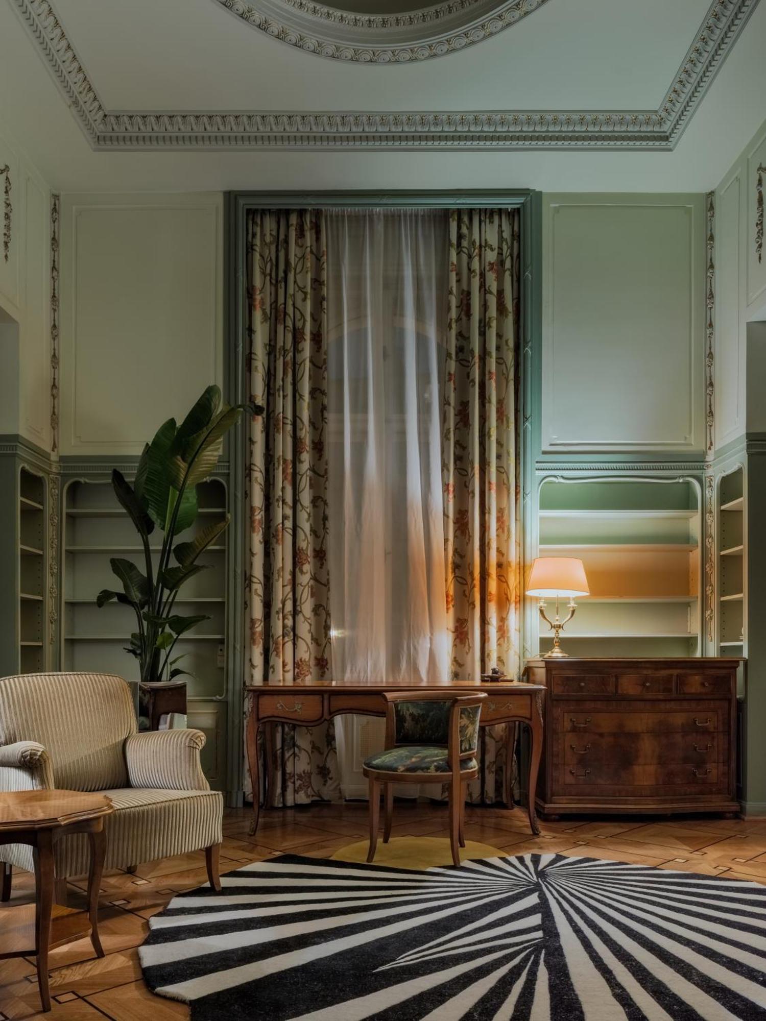 The Benjamin House Hotel
