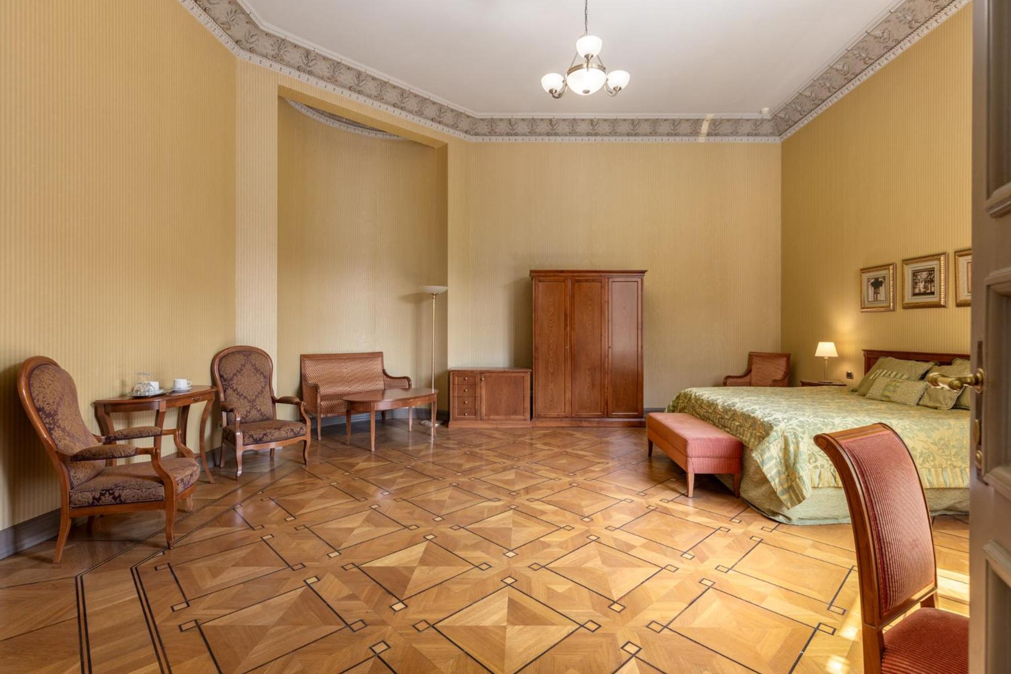 The Benjamin House 4* Рига
