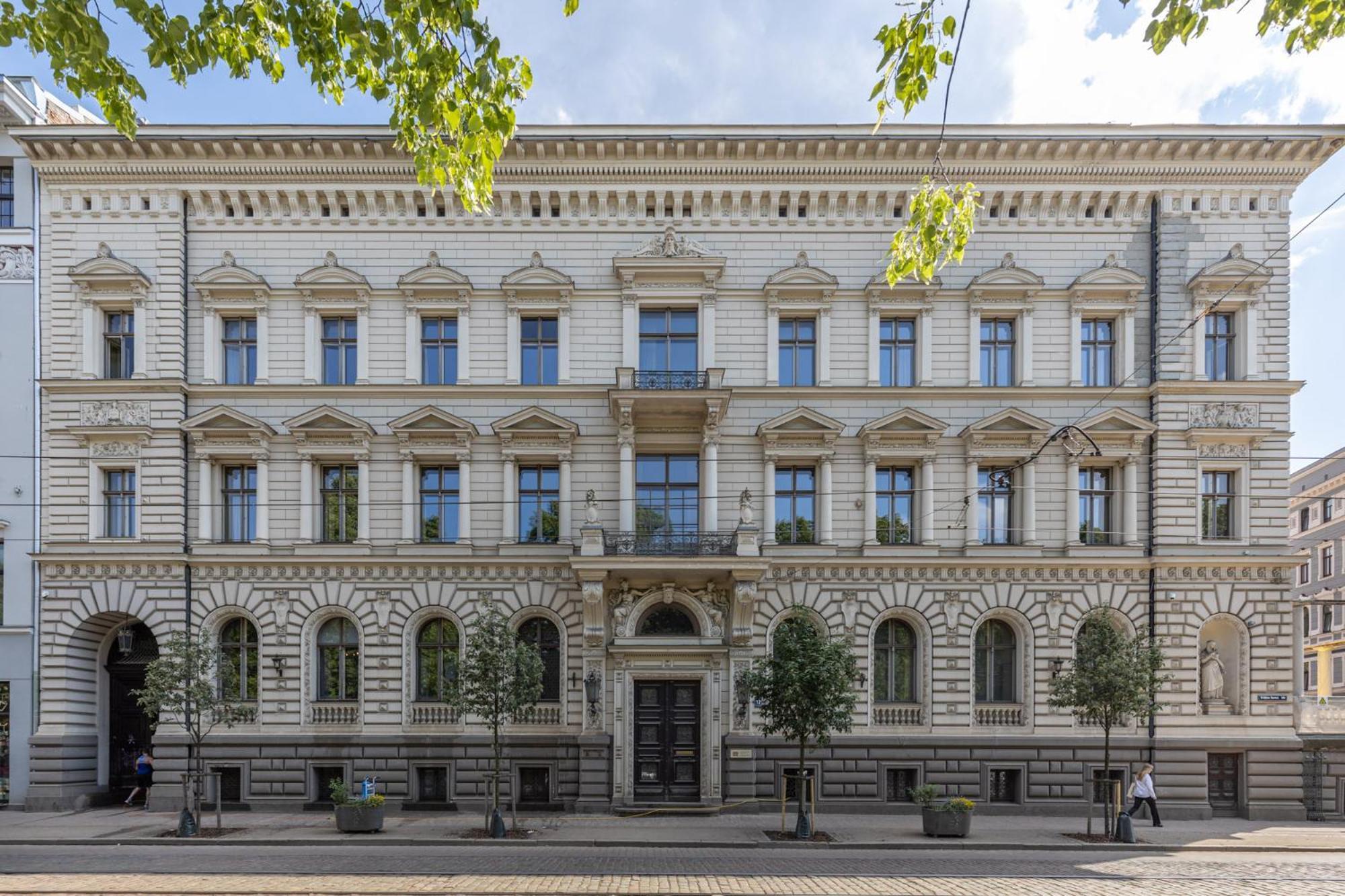 Отель The Benjamin House 4*