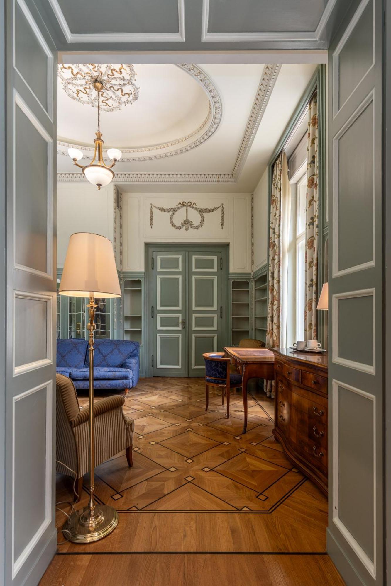 The Benjamin House Отель